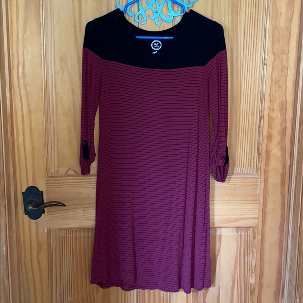 Three quarter sleeves casual T-shirt dress